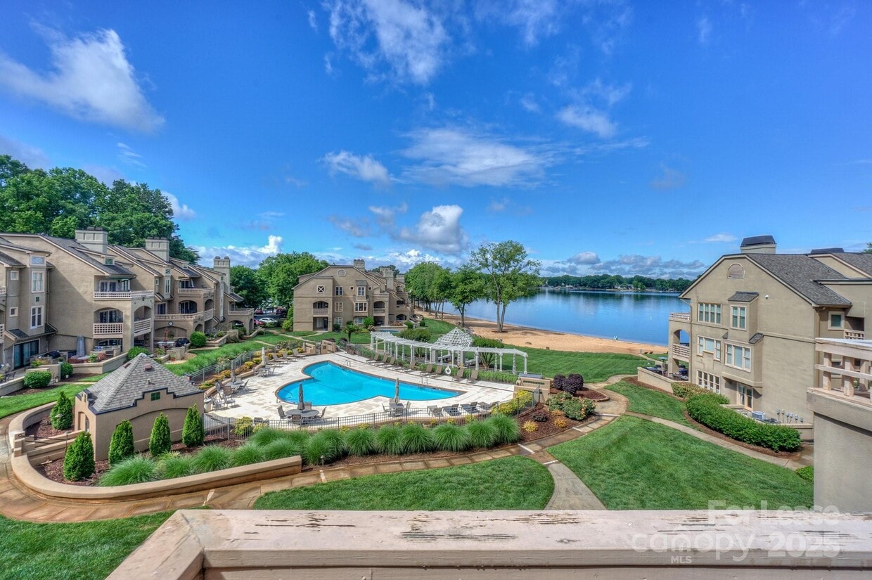 Primary Photo - 642 Portside Dr
