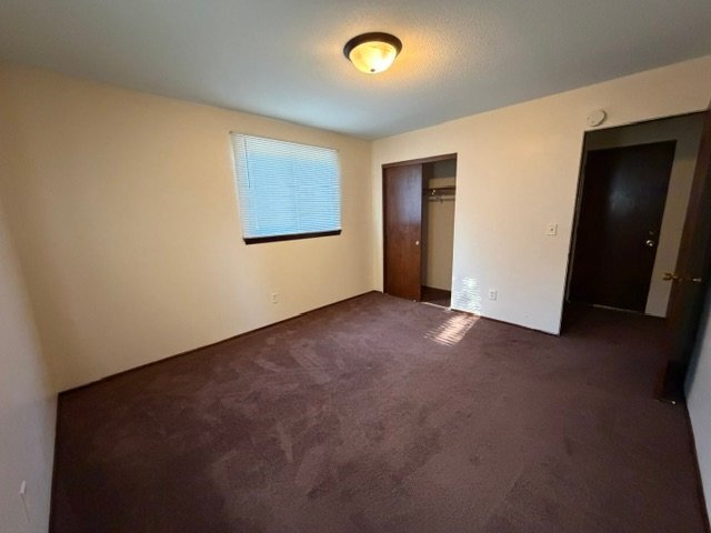 Foto del edificio - 4819 Azelia Ave N