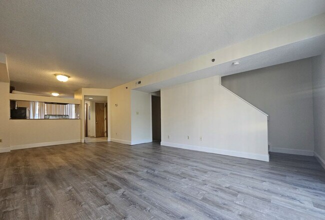 Building Photo - 144 North Beacon St