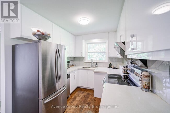 Building Photo - 306 Wenlock Ave