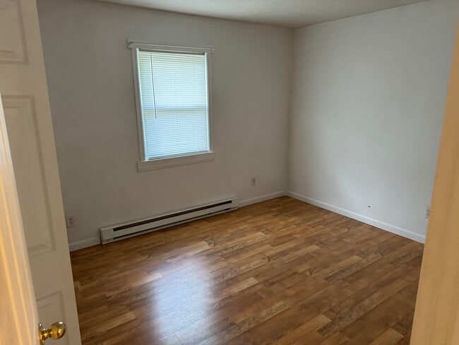 Foto del edificio - 1240 Hilltop Cir