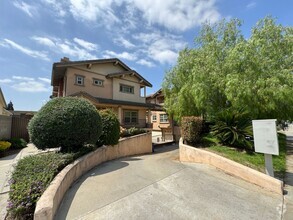 Building Photo - 208 Palmetto Dr