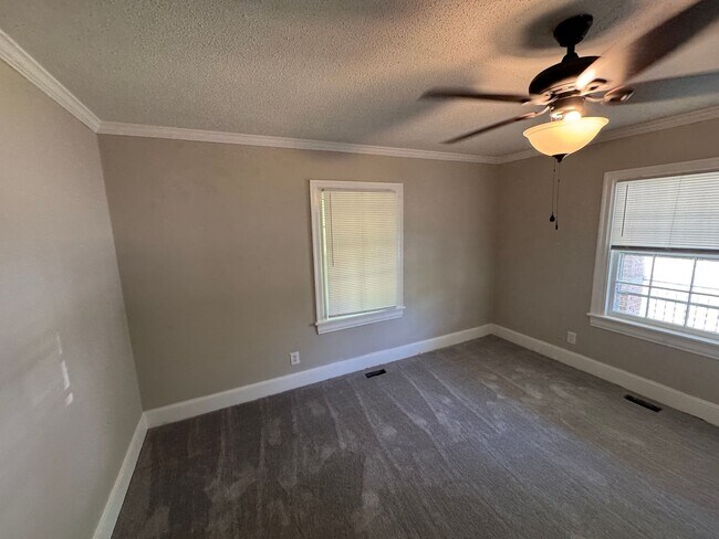 Foto del edificio - 2 Bedroom Brick House - Vouchers Accepted ...