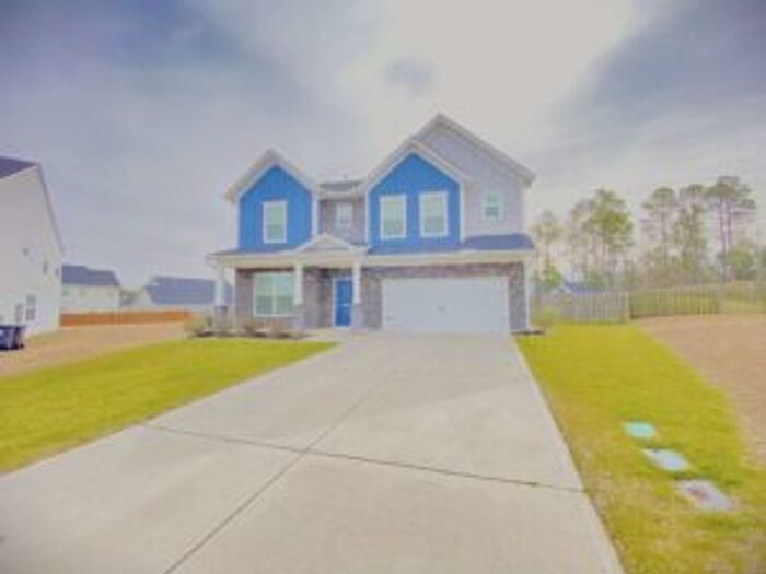 Primary Photo - Like New in Longview!