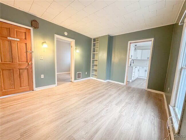 Foto del edificio - 10 Beach Ave