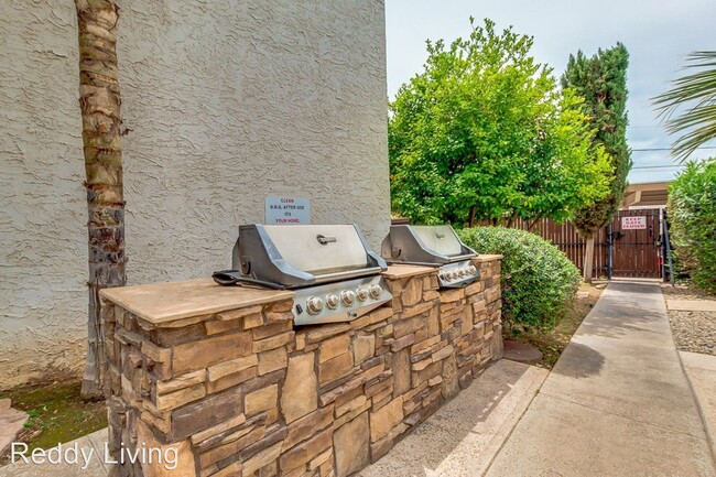 Building Photo - 1320 S Hardy Dr