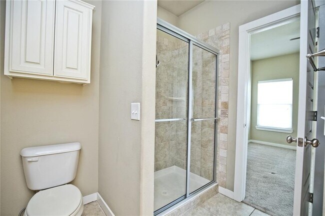 Foto del edificio - 2304 SW Juniper Ave