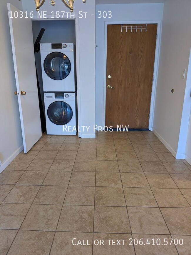 Foto del edificio - 10316 NE 187th St