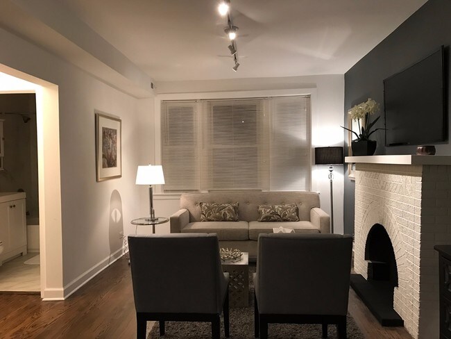 Foto del edificio - 2611 N Fairfield Ave