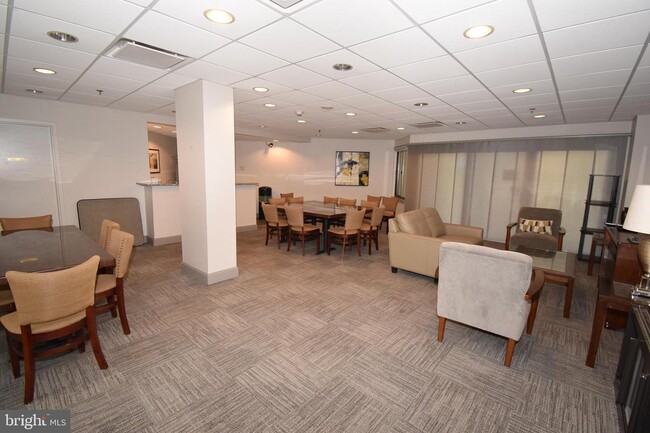 Lounge - 10001 Windstream Dr