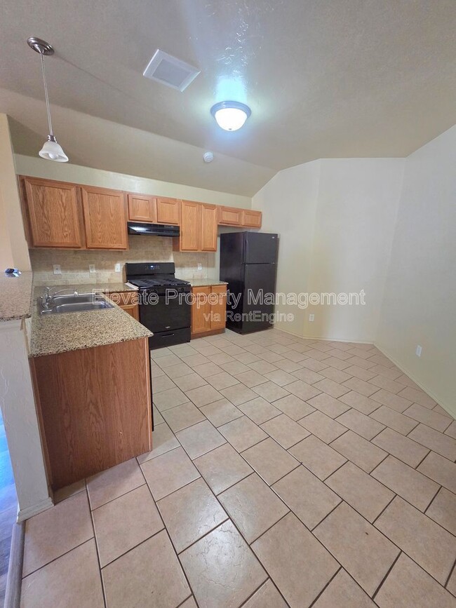 Foto del edificio - 922 West Prairie Wind Way