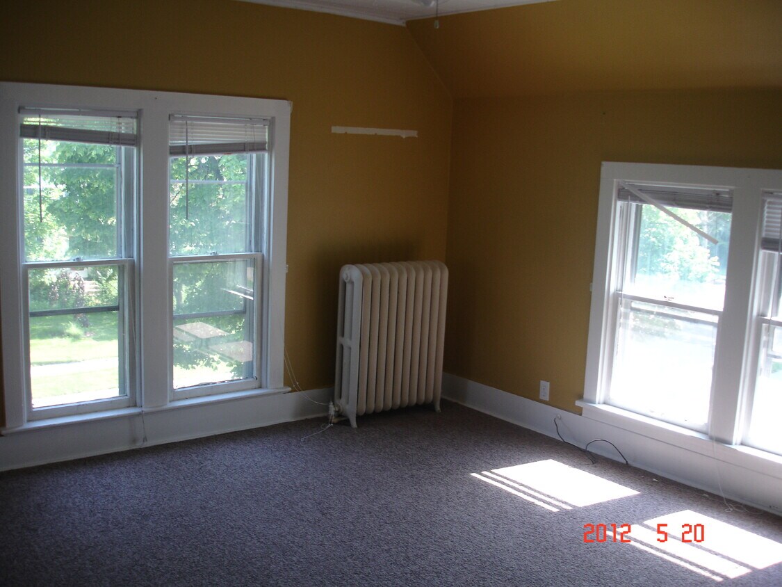 513 McCall St, Waukesha, WI 53186 Townhome Rentals in Waukesha WI