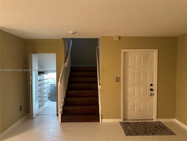 Foto del edificio - 7656 NW 182nd Terrace