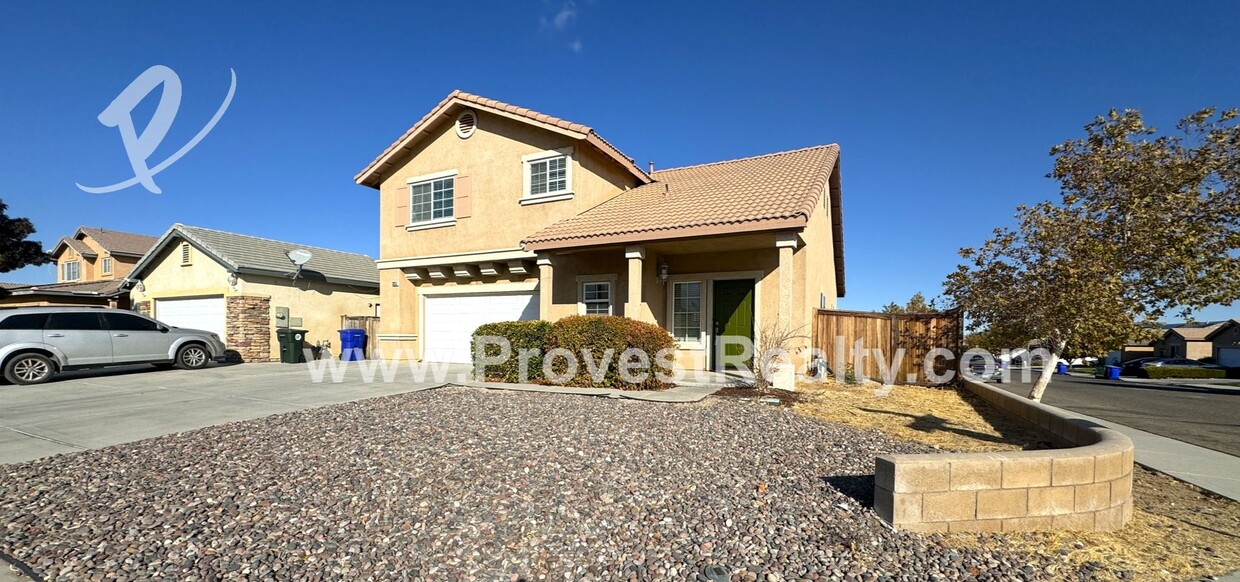 Foto principal - Beautiful 4 Bed, 2.5 Bath Home in Victorvi...