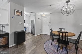 Building Photo - 171 Somervelle St