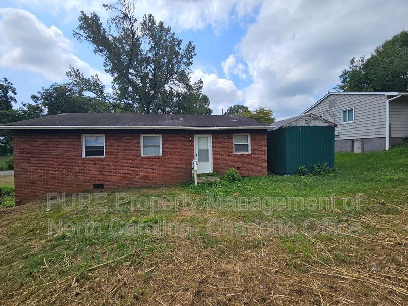 Foto del edificio - 825 Norwood Dr