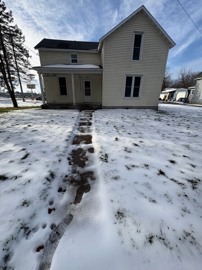 Building Photo - 16721 S 3rd St