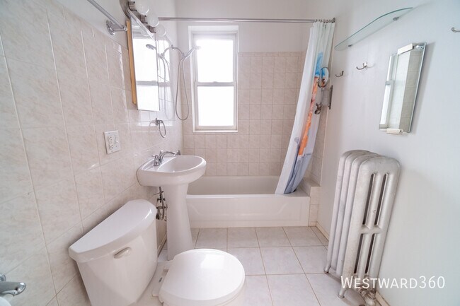 Foto del edificio - 3555 W Sunnyside Ave