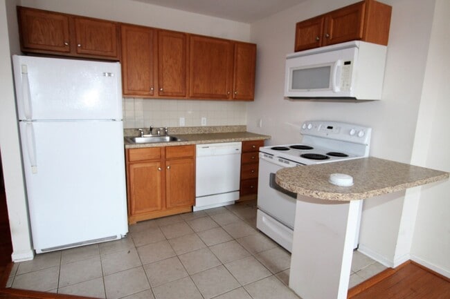Foto del edificio - Beautiful 2-bedroom 1 bath is located in booming Brewery Town