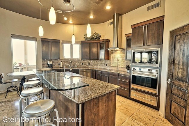 Building Photo - 3 br, 2 bath House - 1320 Estancia Real Place
