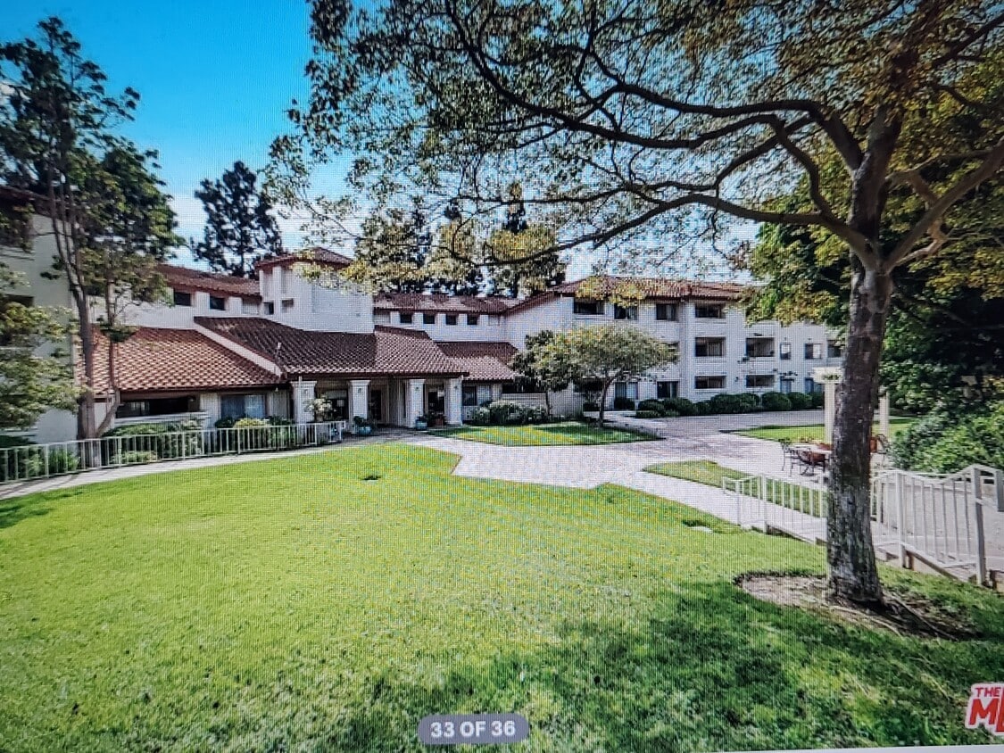 Foto del edificio - 501 Palisades Dr