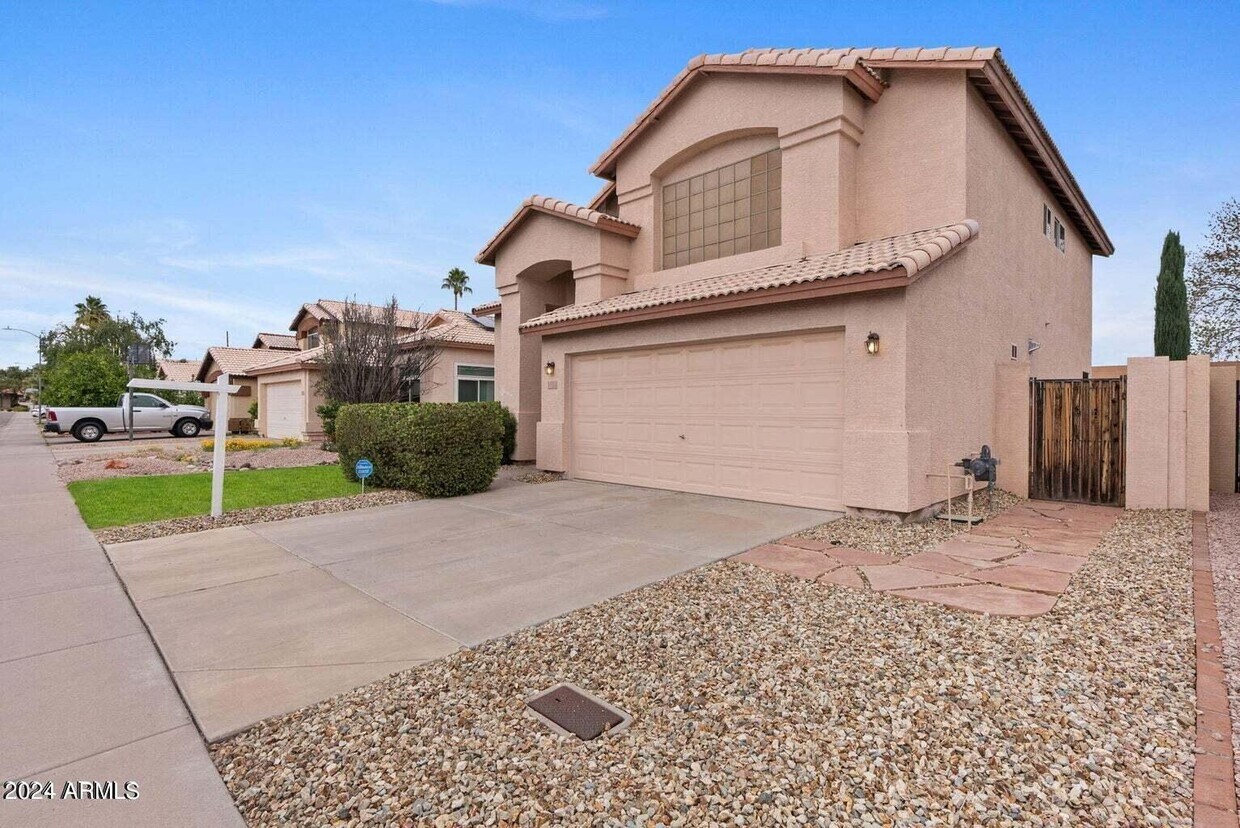 Foto principal - 17605 N 2nd Ave