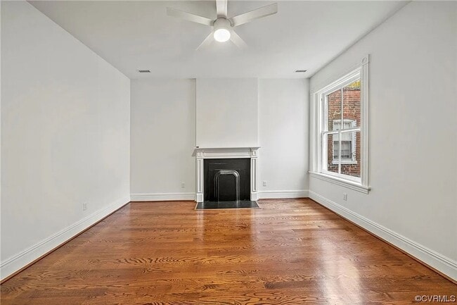 Building Photo - 102 N Harvie St