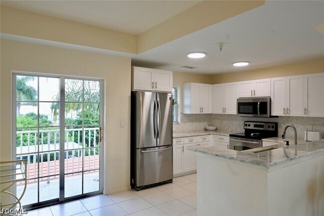 Foto del edificio - 4450 Botanical Pl Cir