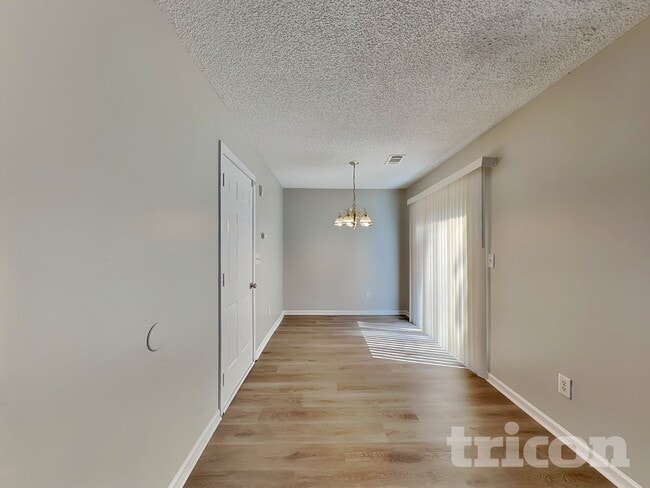 Building Photo - 3598 Brookstone Way
