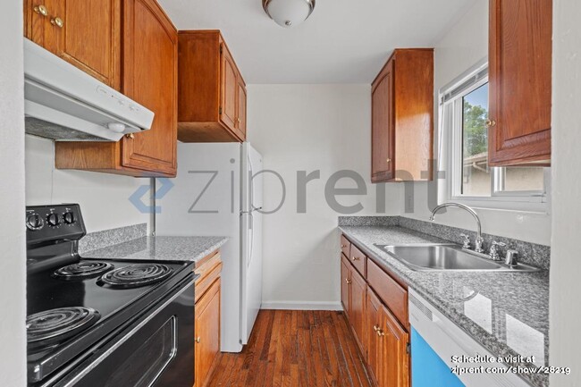 Foto del edificio - 2123 Peppertree Way