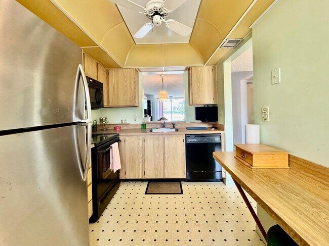 Foto del edificio - 7145 Huntington Ln