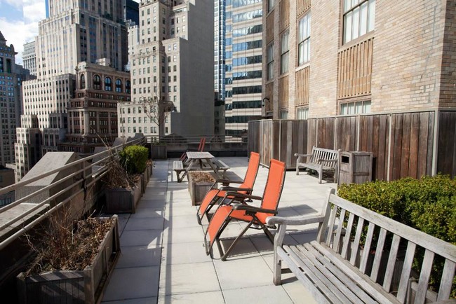 Building Photo - 63 Wall St