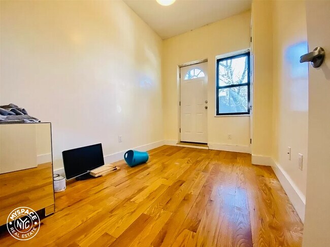 Foto del edificio - 940 Lafayette Ave