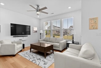 Building Photo - 7906 Flatrock Park Dr