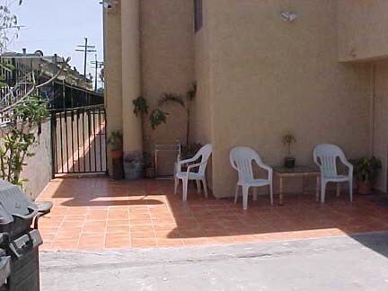 Foto del edificio - 4067-4069 Oakwood Ave