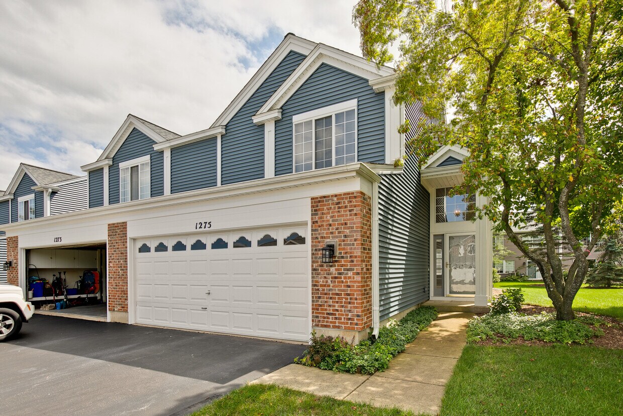 1275 Silk Oak Ln, Bartlett, IL 60103 Townhome Rentals in Bartlett IL