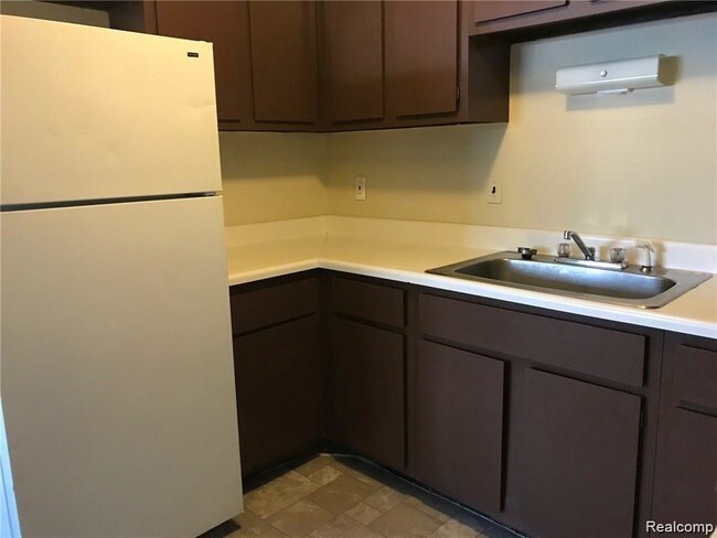 Foto del edificio - 1738 McLain Ave
