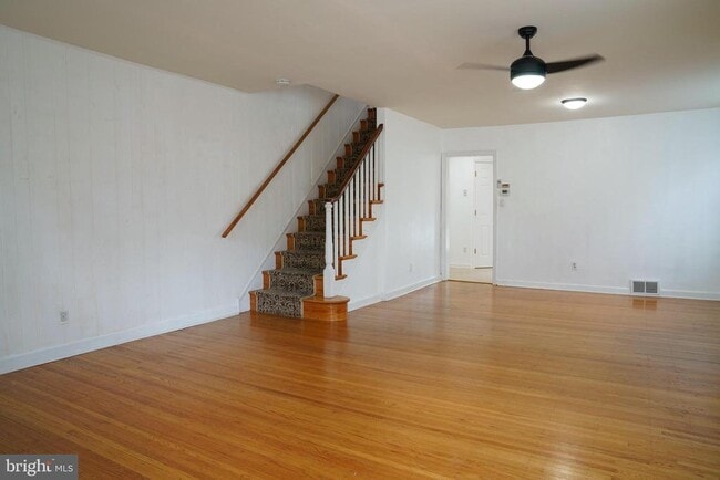Foto del edificio - 244 Williams Rd
