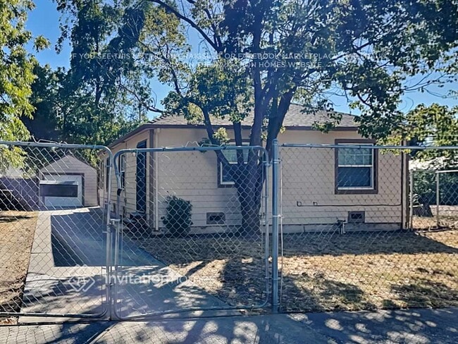 Building Photo - 4250 11th Ave