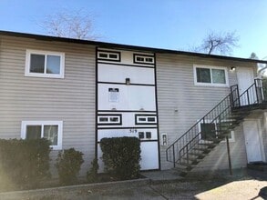 Building Photo - 519 W 6th St