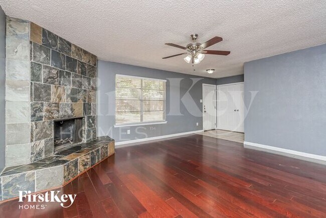 Foto del edificio - 7557 Folkstone Dr