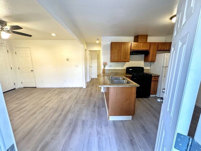 Foto del edificio - Spacious & Functional 2BD/1BA Home – Move-...