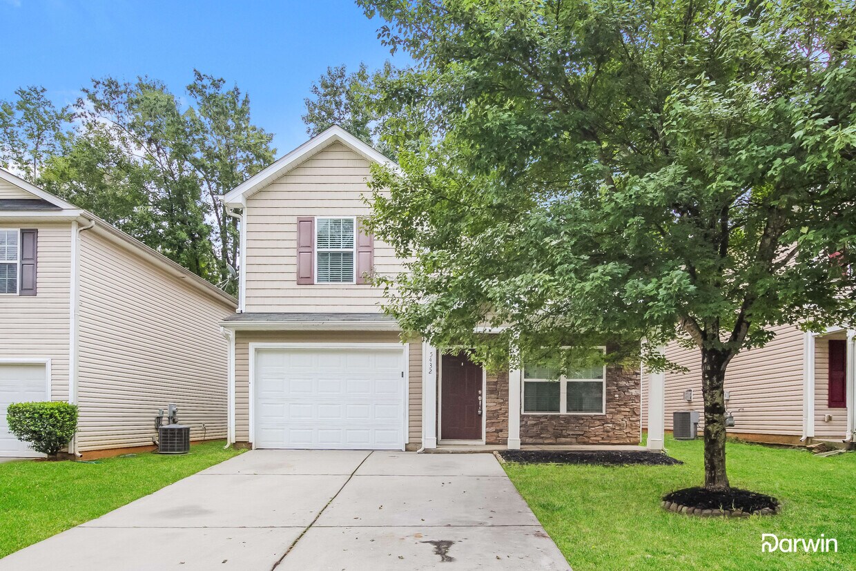 Primary Photo - 5432 Idlewild Rd N