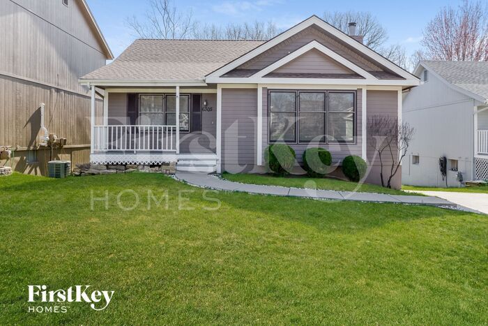 Primary Photo - 6305 N Ames Ave