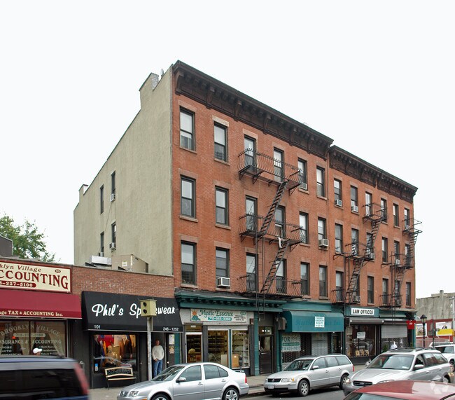Building Photo - 103-109 Smith St