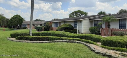 Building Photo - 1700 Bottlebrush Dr