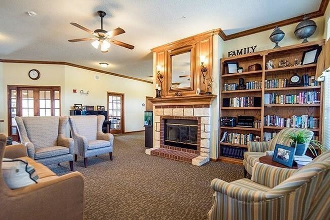 Building Photo - 1771 Country Club Dr
