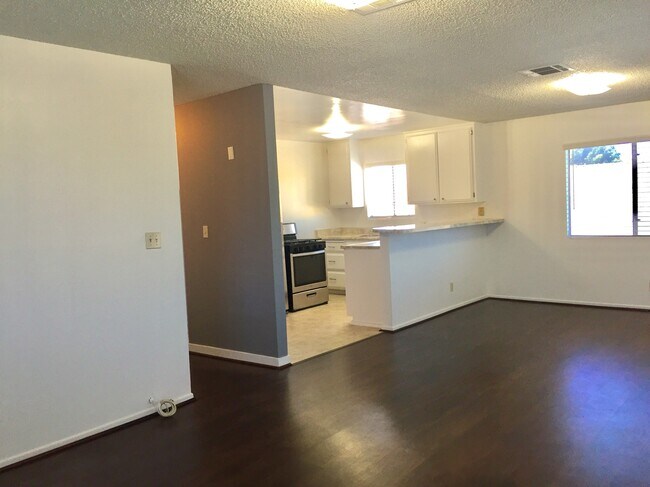 Foto del edificio - 836 E New York St