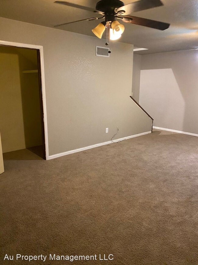 Building Photo - 3 br, 2.5 bath House - 1012 Sw 34th