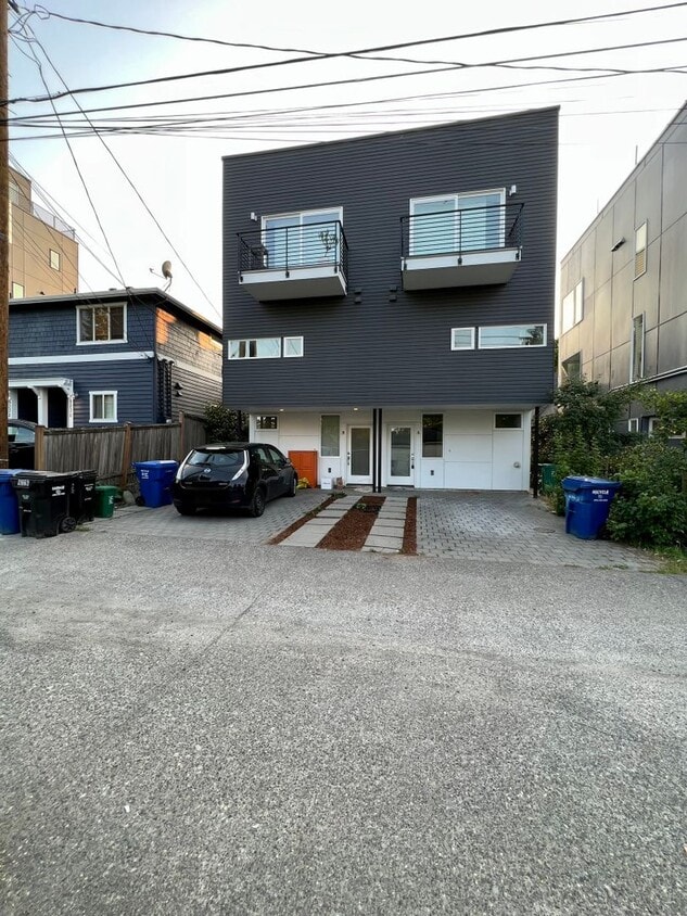 Primary Photo - 9224 35th Ave SW